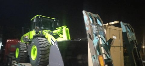 青島淳遠國際物流：專業過境集裝箱與挖掘機運輸至烏恰口案