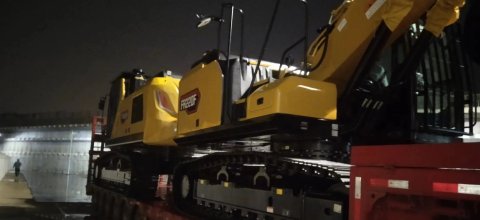 青島港至中亞工程機(jī)械跨境物流全鏈路解決方案——青島淳遠(yuǎn)賦能一帶一路基建合作