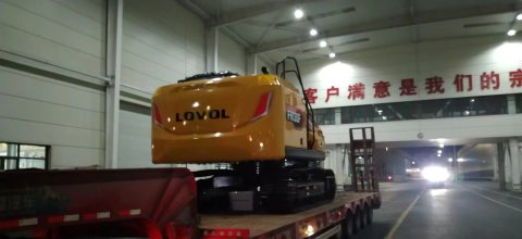 大件設備運輸,特種柜運輸,國際大件運輸,青島淳遠物流_青島港到霍爾果斯口岸推土機報關出境_青島港到霍爾果斯口岸平地機報關出境