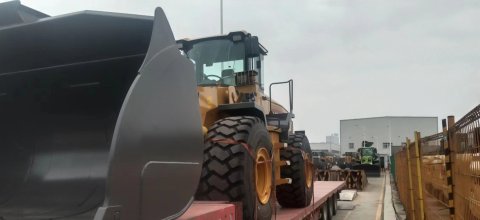 專業護航，高效啟程：青島淳遠國際物流的工程設備運輸之道_青島設備運輸公司_青島工程設備運輸