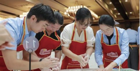 品品好集團攜手恒星科技學院共慶教師節