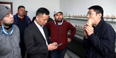中哈農業企業地方經貿合作商務研修班 來品品好開展研學活動