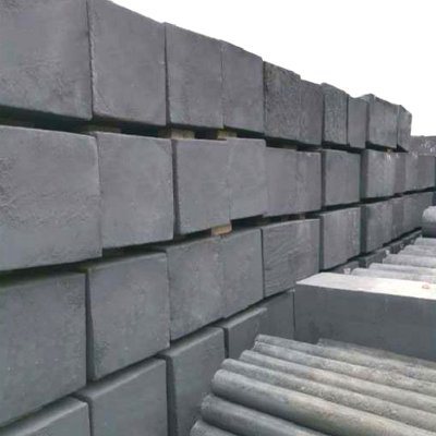 振动成型中粗石墨