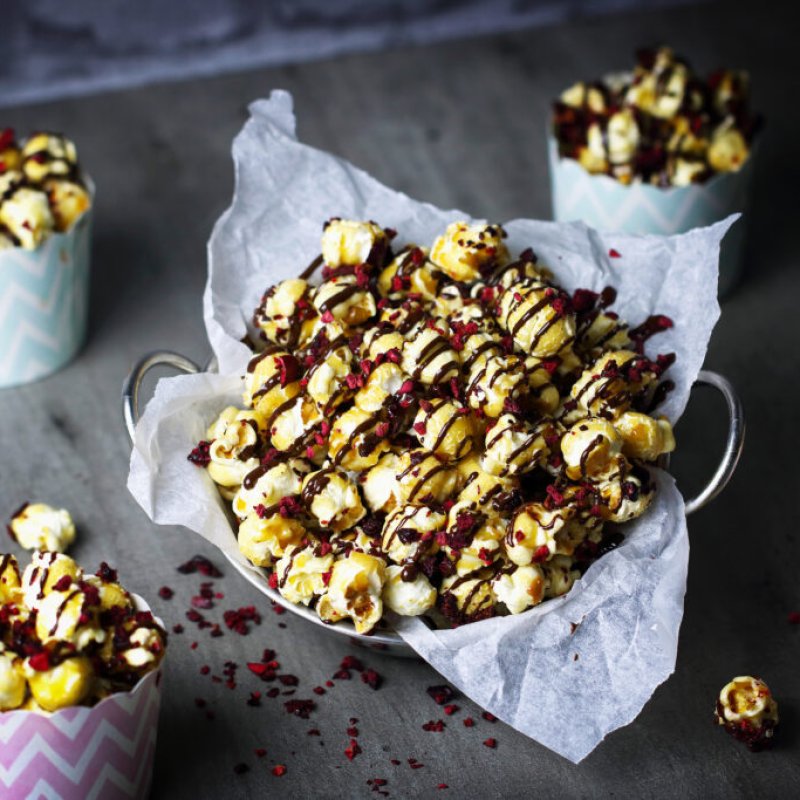 AmarettoCherryPopcorn01-1024x683
