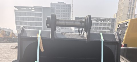 美国关税政策冲击国际贸易枢纽 洛杉矶港面临货运量骤降与供应链重构