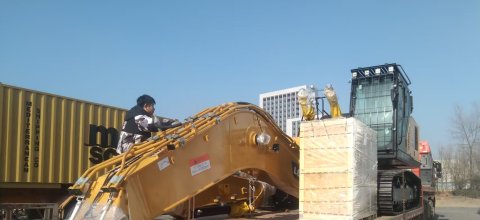 智慧物流驱动双港联动升级——青岛至上海港工程机械运输全链路创新方案_青岛物流公司哪家便宜又好_青岛货代公司哪家便宜又好_青岛货运公司哪家便宜又好