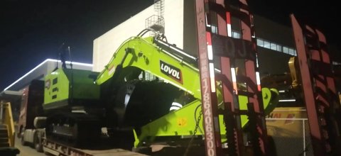 青岛淳远国际物流——专业大件运输、设备运输与特种柜运输的可靠伙伴_扬州港到连云港推土机运输_扬州港到连云港平地机运输