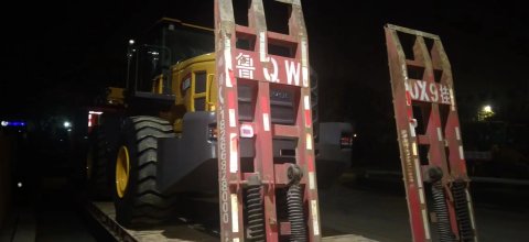 青岛淳远国际物流：专业特种设备运输解决方案专家_扬州港到内蒙古推土机运输_扬州港到内蒙古平地机运输