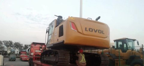 青岛淳远国际物流——专业设备运输与工程机械运输的可靠伙伴_扬州港到新疆挖机运输_扬州港到新疆装载机运输