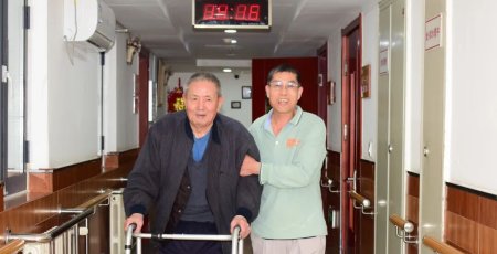 莫待遗憾留晚岁，且以专业护安康 | 福山老年公寓提醒：看懂三大信号，及时规划专业养老   