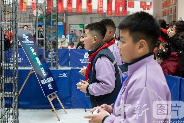 青少年学无人机，不只是“玩玩具”