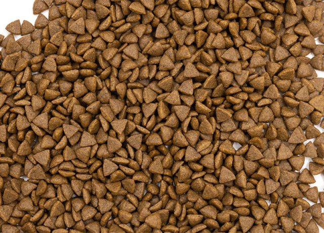 digestible puffed pet food with meat