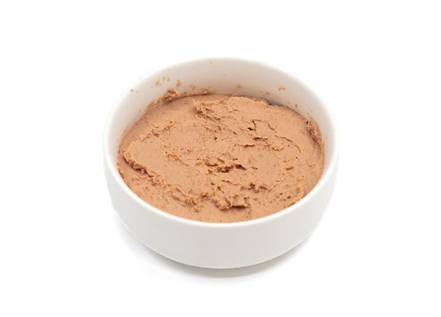 Balanced nutrition canned food for dogs and cats