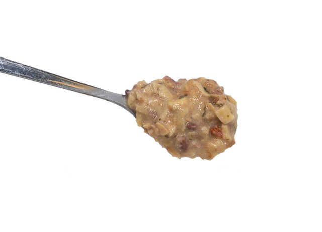 Wet food with herbal quail and natural mushroom
