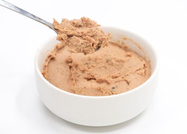 Tender chicken and fresh mussels wet food