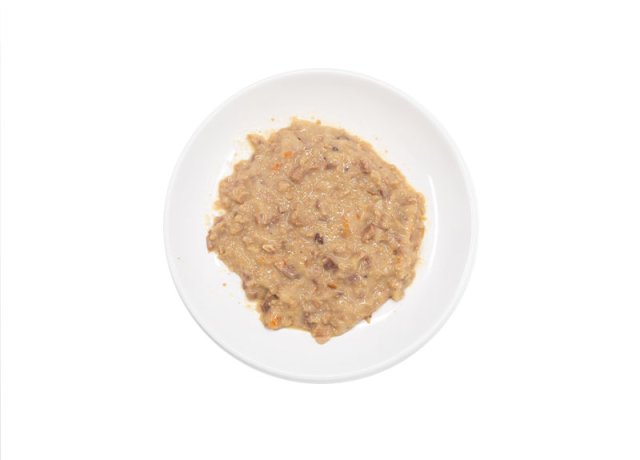 Balanced duck and carrot nutrition for pets