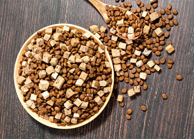enhanced taste freeze-dried pet meal