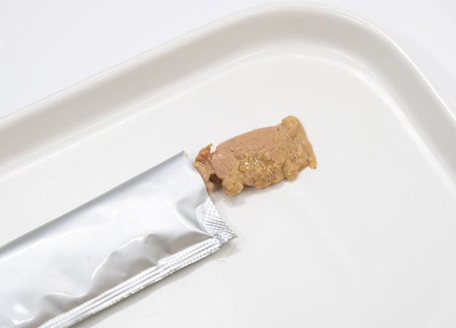 Cat paste food for sensitive mouths