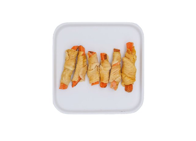 Freeze-Dried Chicken Wrapped in Carrots for Pets