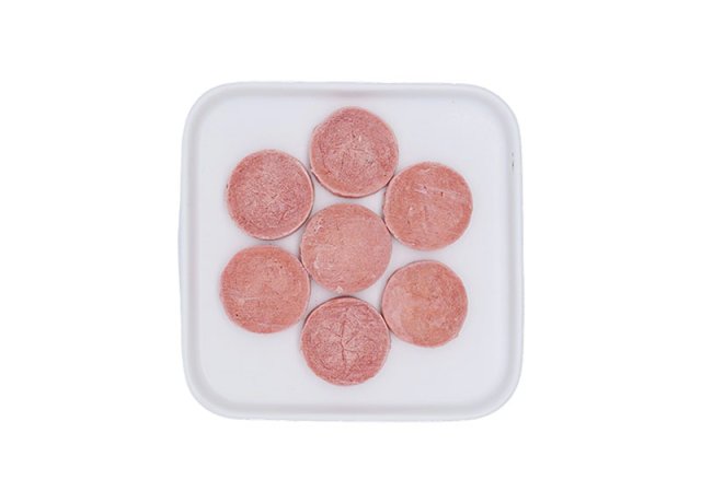 Freeze-dried chicken cheese strawberry pancakes for pets