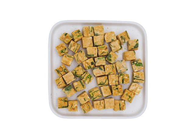 Freeze-Dried Salmon, Apple and Spinach Cubes for Pets