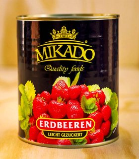 strawberry in syrup ready for catering and restaurant use