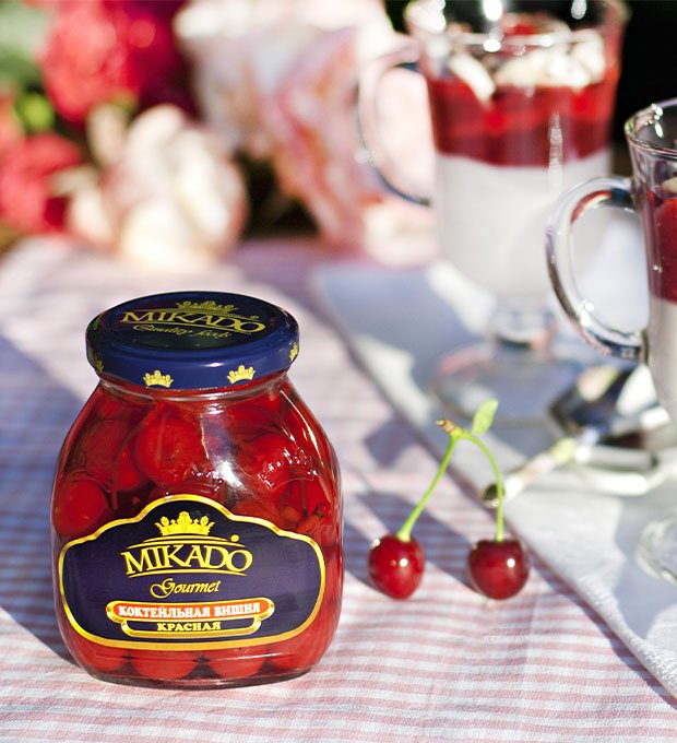 red maraschino cherries in syrup