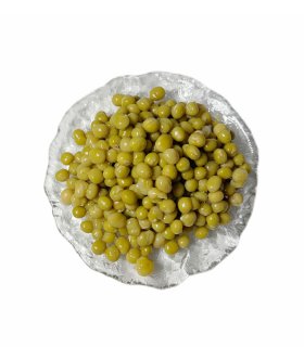 fresh green peas harvested for canning