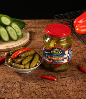 crisp spicy cucumber slices