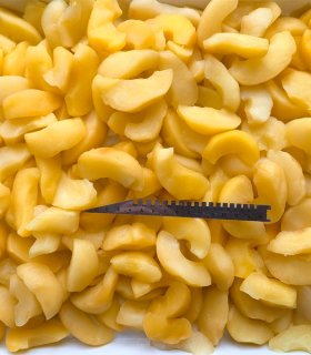 fresh apple pieces preserved in syrup