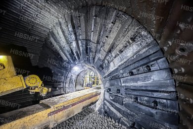 西藏地区φ7.9m球磨机，首套端部一体橡胶衬板