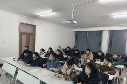 凝聚新力量，共“碳”新未来——江山&江拓2026年新员工入职培训